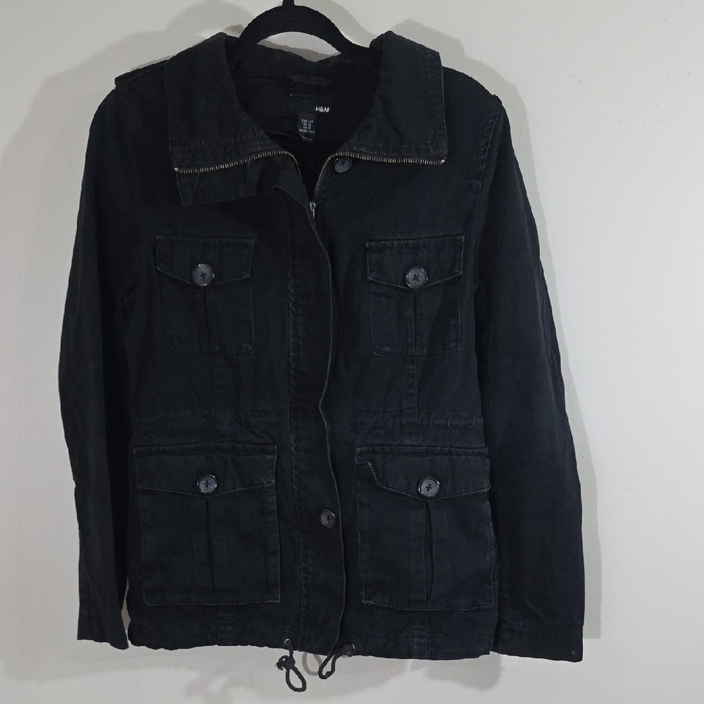 H&M Black Utility Jacket with Military-Inspired Design